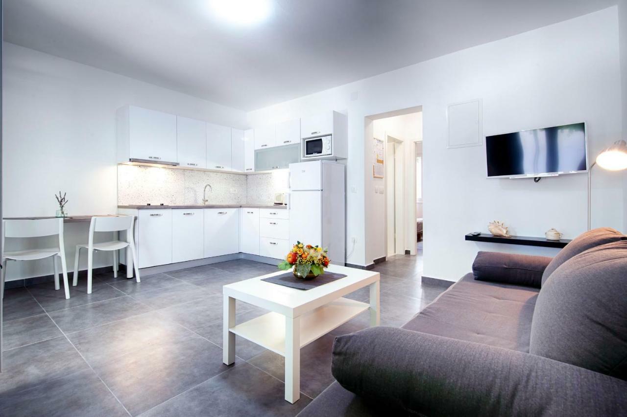 Apartmani Dule Komiža Zewnętrze zdjęcie